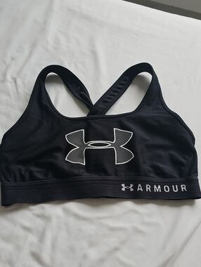 Under Armour Black Women’s Crossback Sports Bra with Logo